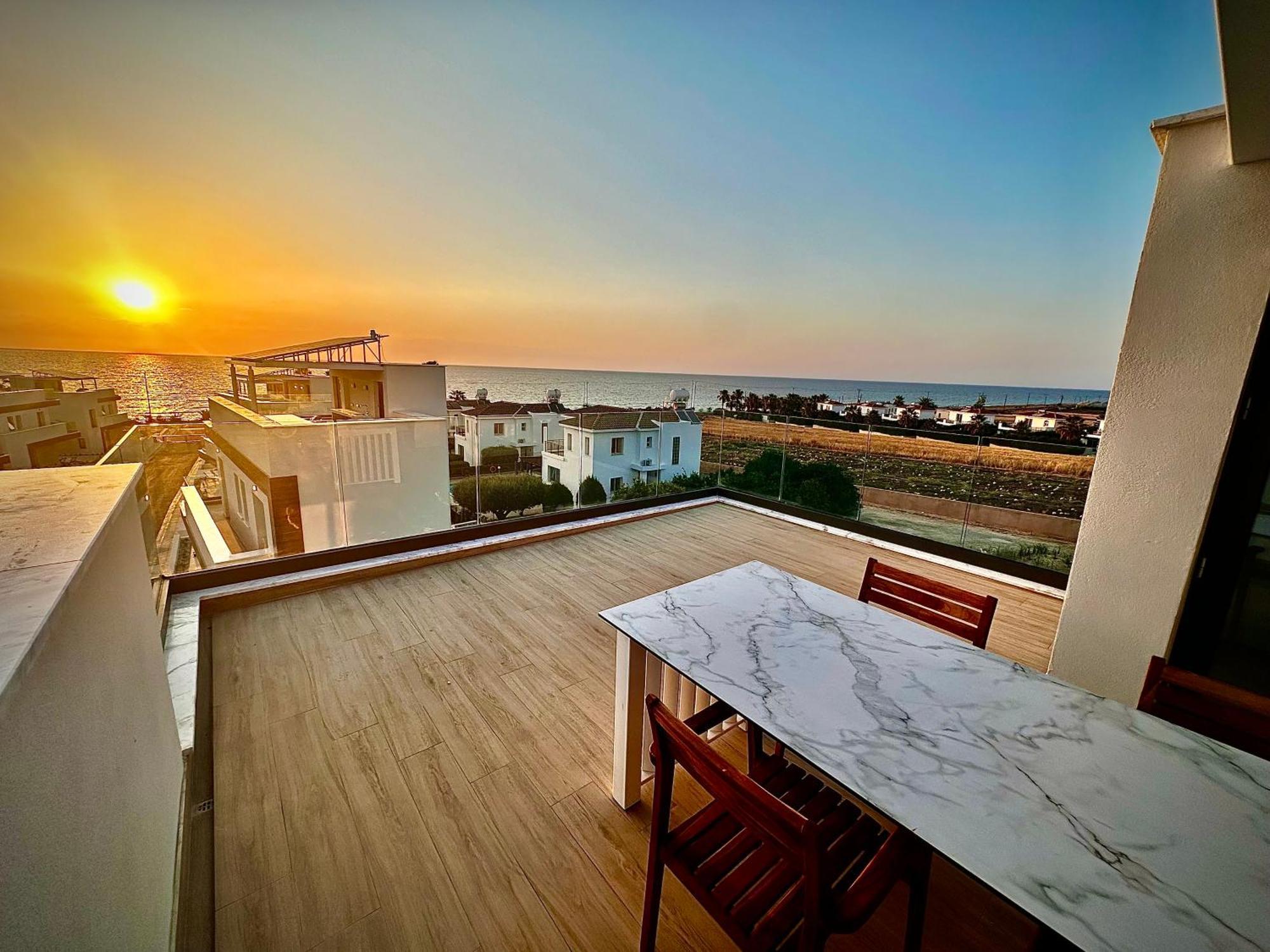 Santa Barbara Seafront Villas W Jacuzzi Pool Paphos Luaran gambar